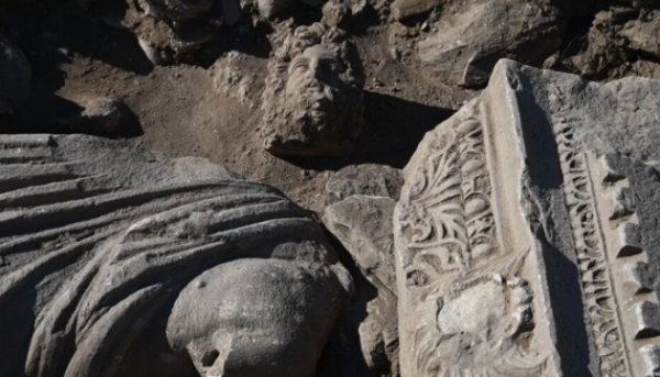 Туреччина відкрила 1800-річну мармурову статую бога Асклепія