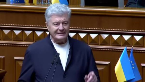 Порошенко вимагає ухвалити закон про укриття та вказує на кадрові прогалини в МЗС і Міноборони