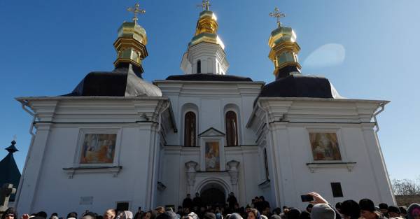 Швейцарія інвестує $730 тис. у відновлення Лаври після обстрілів РФ