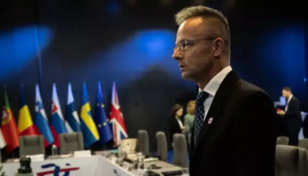 Працівників МЗС Угорщини примушували видавати себе за журналістів на брифінгах голови відомства