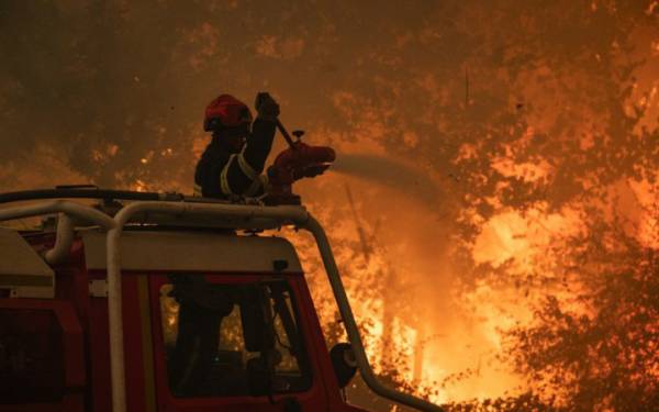 Франція: під арештом понад 479 підозрюваних у підпалах