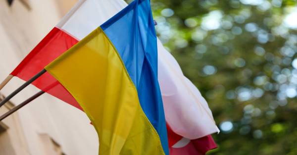 Польська економіка залежить від українців, каже Дущик