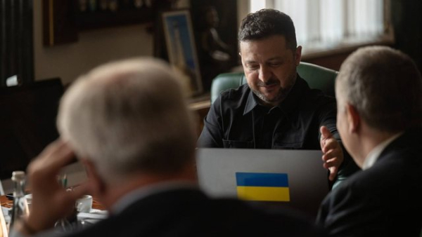 Президент України Володимир Зеленський та прем’єр-міністр Нідерландів обговорили забезпечення готовності України до зимового періоду.