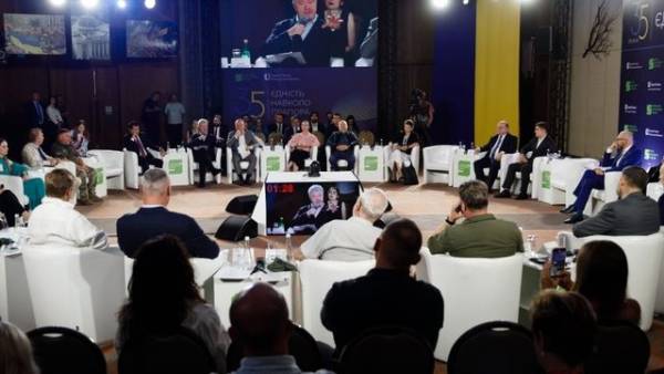 Порошенко: Україні критично бракує коаліції єдності