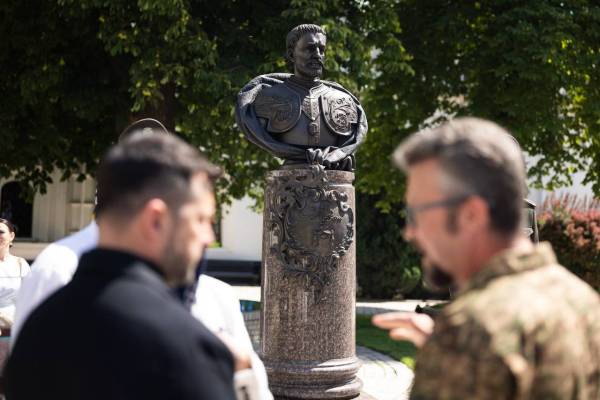 Президент підписав указ про пам’ятник Мазепі у столиці