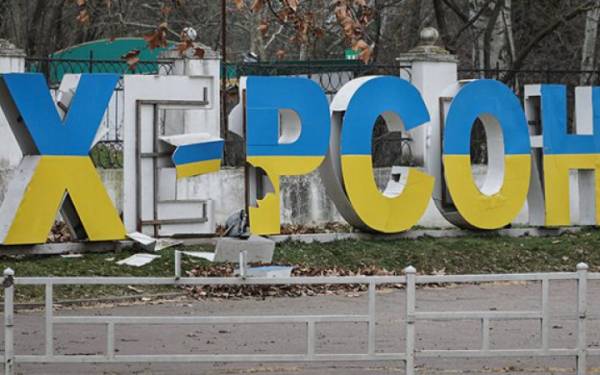 Ворожий обстріл Херсона: 13 постраждалих