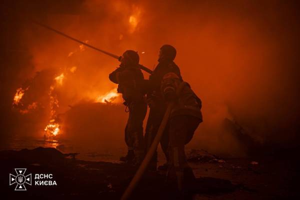 На Київщину та кілька регіонів РФ спрямовано балістичні ракети та “Бандеролі”: головне за ніч 22 серпня