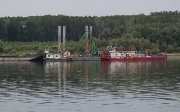 Угорщина зводить штучний поріг на Дунаї для охолодження АЕС “Пакш”