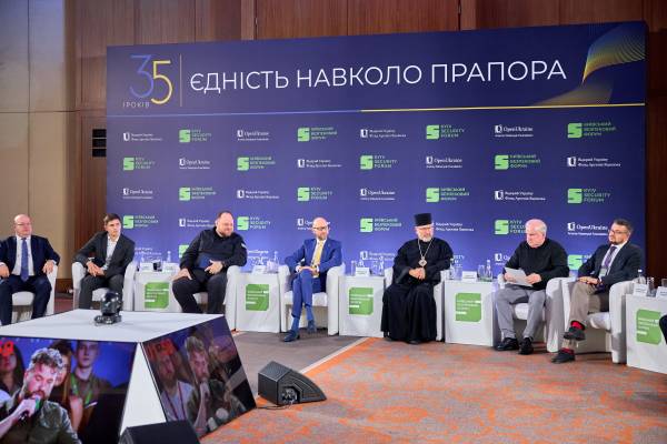 Яценюк: виборчі амбіції загрожують перемозі у війні