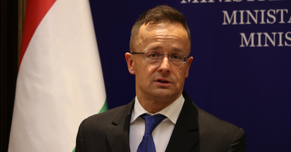 Угорщина: ексглаву МЗС Сійярто судитимуть за хабарництво