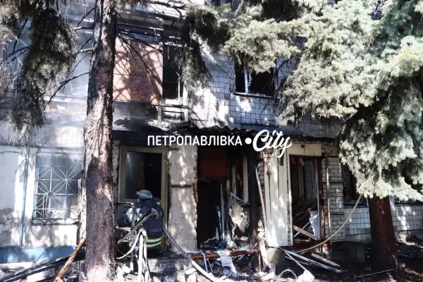 Зруйнований будинок побуту