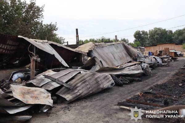 Правоохоронці розслідують обставини пожежі