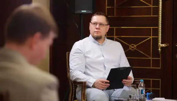Денис Вергун очолив обʼєднану редакцію Speka, MC: Money & Career та The Page Денис Вергун очолив обʼєднану редакцію Speka, MC: Money & Career та The Page