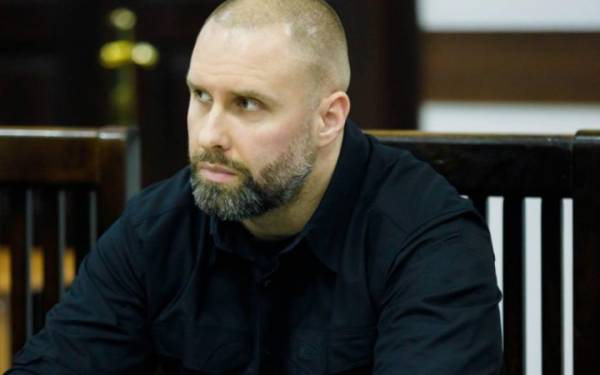 Російський дрон атакував житловий квартал Харкова