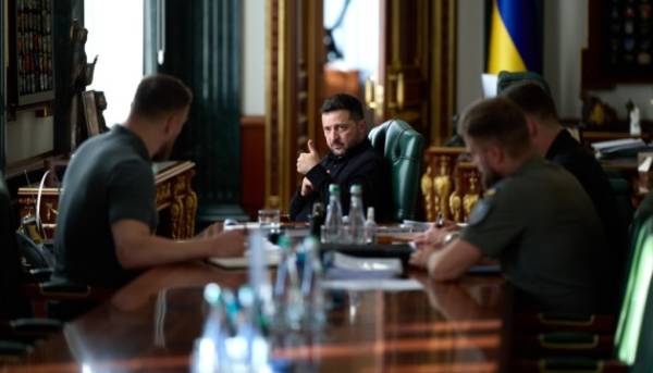 Зеленський: Росія має завершити війну, ураження у Новоросійську – яскраве нагадування