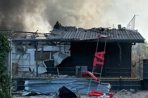 Чернігівщина: російські удари по центру міста залишили 12 поранених, серед них діти