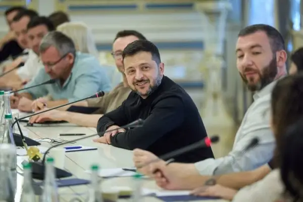 Президент спростовує чутки про операцію з ударами по російських аеропортах