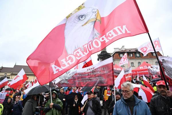 Мітинг, організований партією «Право і справедливість» проти нелегальної міграції, Варшава, 11 жовтня 2025 року.