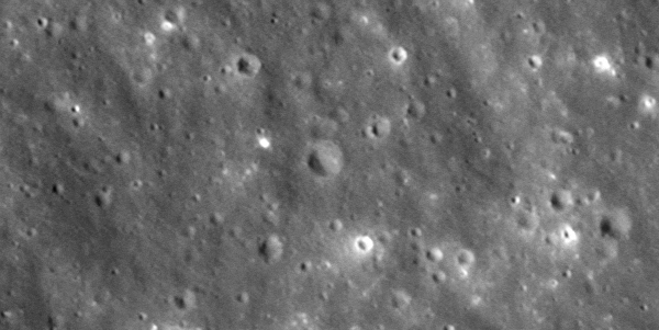 SpaceX лишила 18-метровий кратер на Місяці