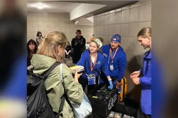 Укрзалізниця посилила допомогу пасажирам на переповнених вокзалах