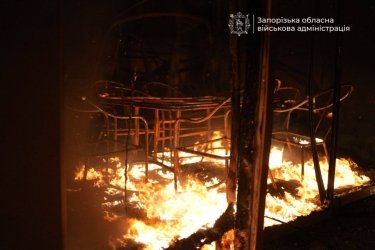 Росіяни вдарили по "Епіцентру" в Запоріжжі (ФОТО)
