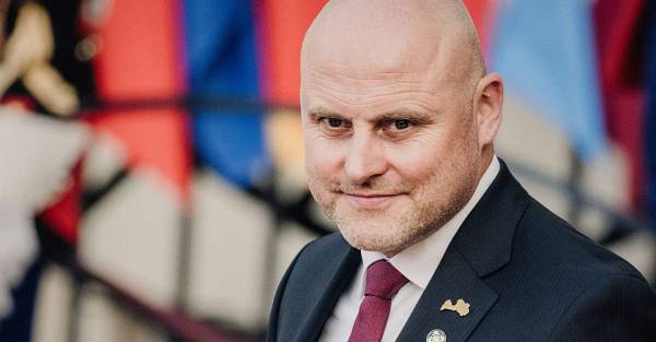 Латвія закликає ЄС запровадити повну заборону на видачу віз росіянам