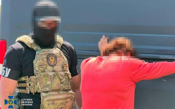 СБУ затримала навідницю російських КАБів на оборонців Херсона