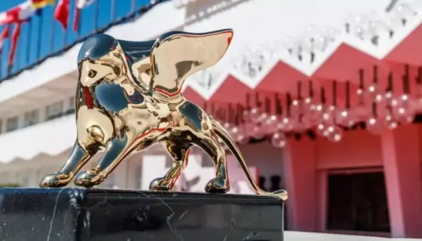 Організатори Венеційського кінофестивалю відповіли на критику щодо участі в конкурсі фільму «Дау» Організатори Венеційського кінофестивалю відповіли на критику щодо участі в конкурсі фільму «Дау»