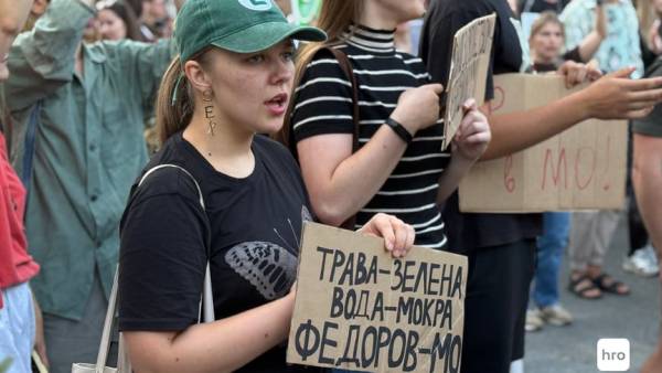 Кияни вимагають повернення Федорова на посаду