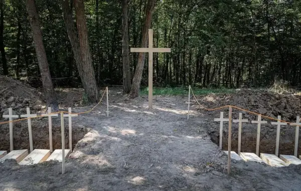 Польща блокує ексгумацію українців: що стоїть за відмовою