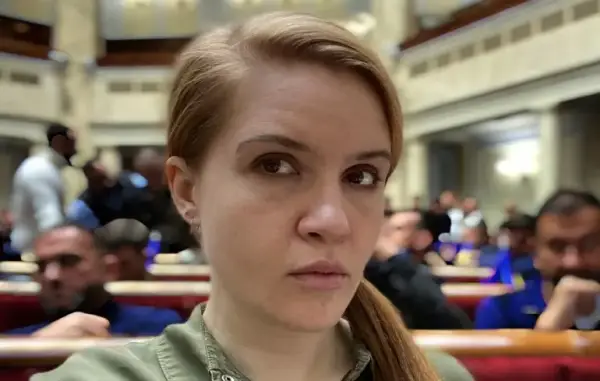 Мар’яна Безугла повертається до фракції «Слуга народу»