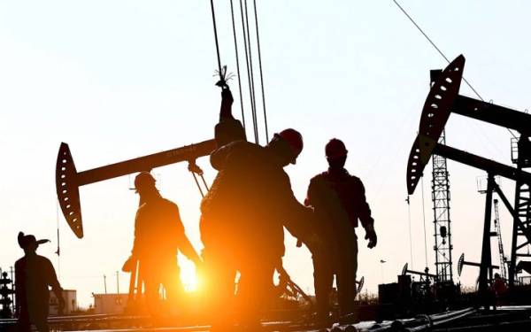 США імпортують майже половину венесуельської нафти
