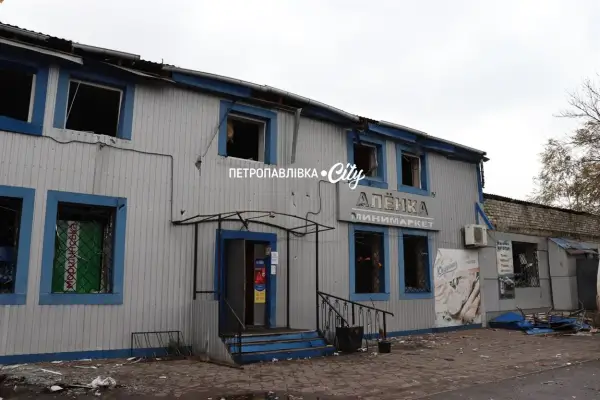 Ще один магазин у Петропавлівці після обстрілу.