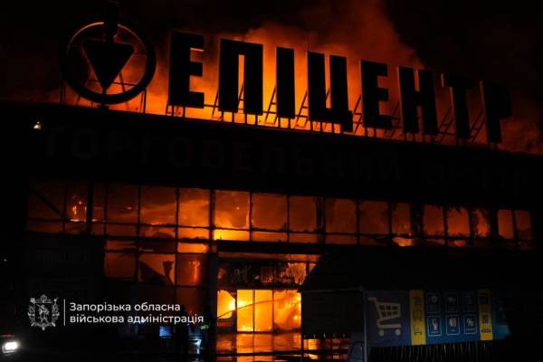 Нічна тривога: вибухи в Криму та РФ, атаки на Україну