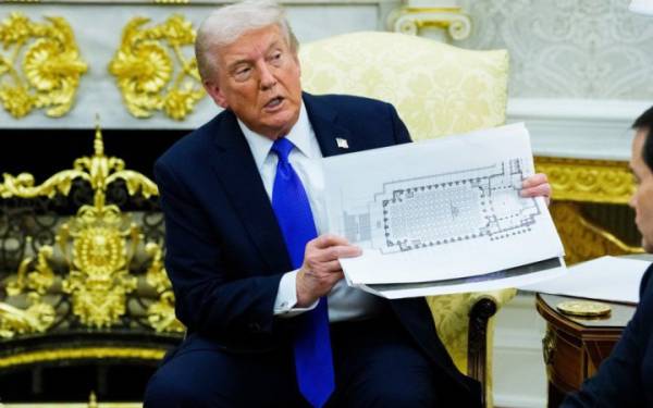 Суд США зупинив будівництво готельно-розважального комплексу Трампа