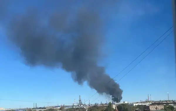 Дрони атакували НПЗ в Орську: на підприємстві сталася масштабна пожежа