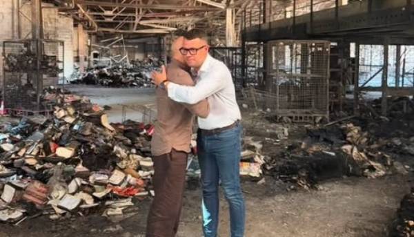 Міністр культури Литви оглянув зруйнований російськими обстрілами книжковий склад у Харкові