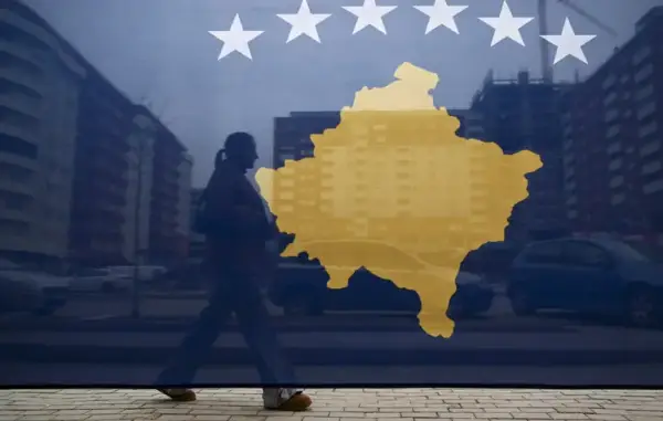 Український прапор зняли в Приштині після заяви Зеленського про Косово
