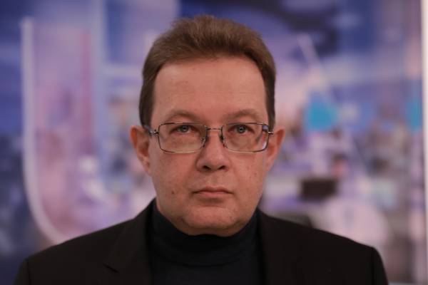 Пендзин пояснив, чому преміальні школи мають надавати безплатне харчування для дітей з заможних родин