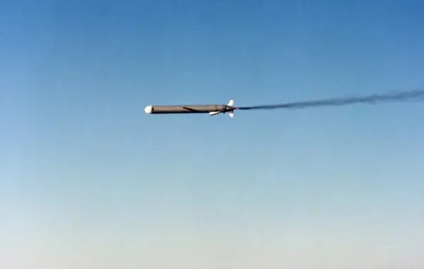 США замовили у Raytheon виробництво Tomahawk на сім років задля протистояння Ірану