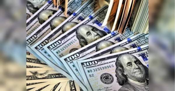 Прогноз курсу долара: чи сягне він 47 гривень до кінця літа