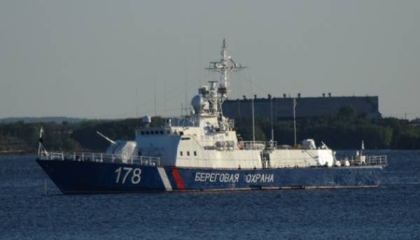 Служба безпеки України завдала ударів дронами по двох російських патрульних кораблях у Криму – «Балаклава» та «Керч».