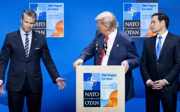Один із літаків Трампа слугував приманкою на випадок замаху, двоє міністрів залишилися на борту