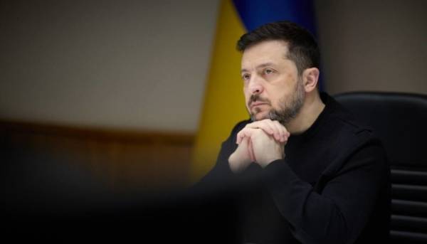 Зеленський після нападу дрона на продавця в Херсоні: росіяни пишаються знущаннями над людьми