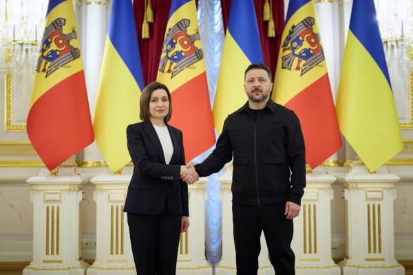 Зеленський відзначив День незалежності Молдови у Кишиневі