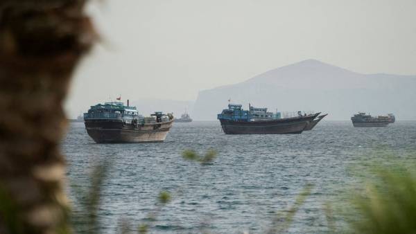 Іран встановлює умови проходу через Ормузьку протоку