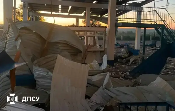Росія двічі обстріляла пункт пропуску на молдовському кордоні, зупинивши його роботу