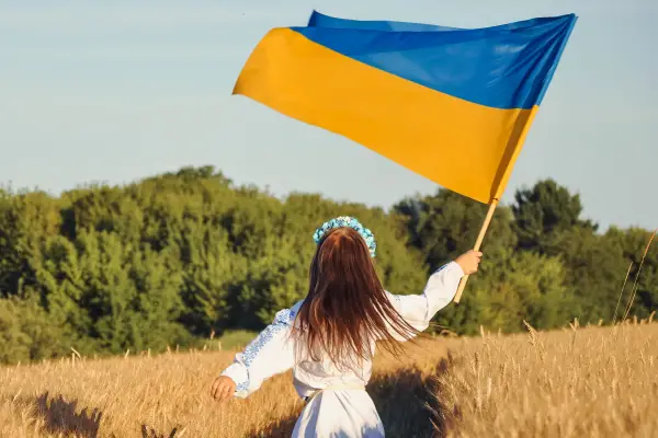 23 серпня: відзначаємо День Державного Прапора та День міста