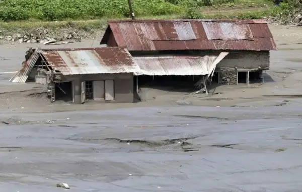 Кількість жертв трагедії в Гімалаях перевищила 800 осіб