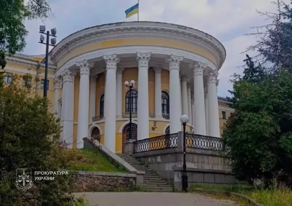 Суд повернув державі будівлю колишнього Жовтневого палацу